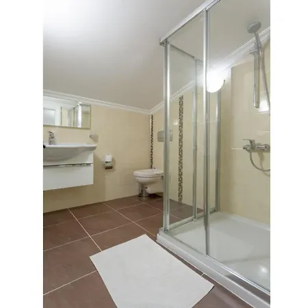 Ozcelik Villa