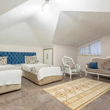 Ozcelik Villa