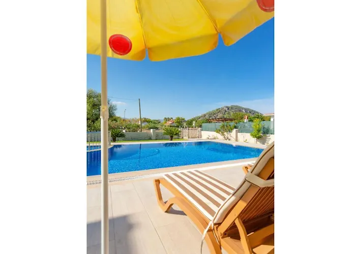 Ozcelik Villa